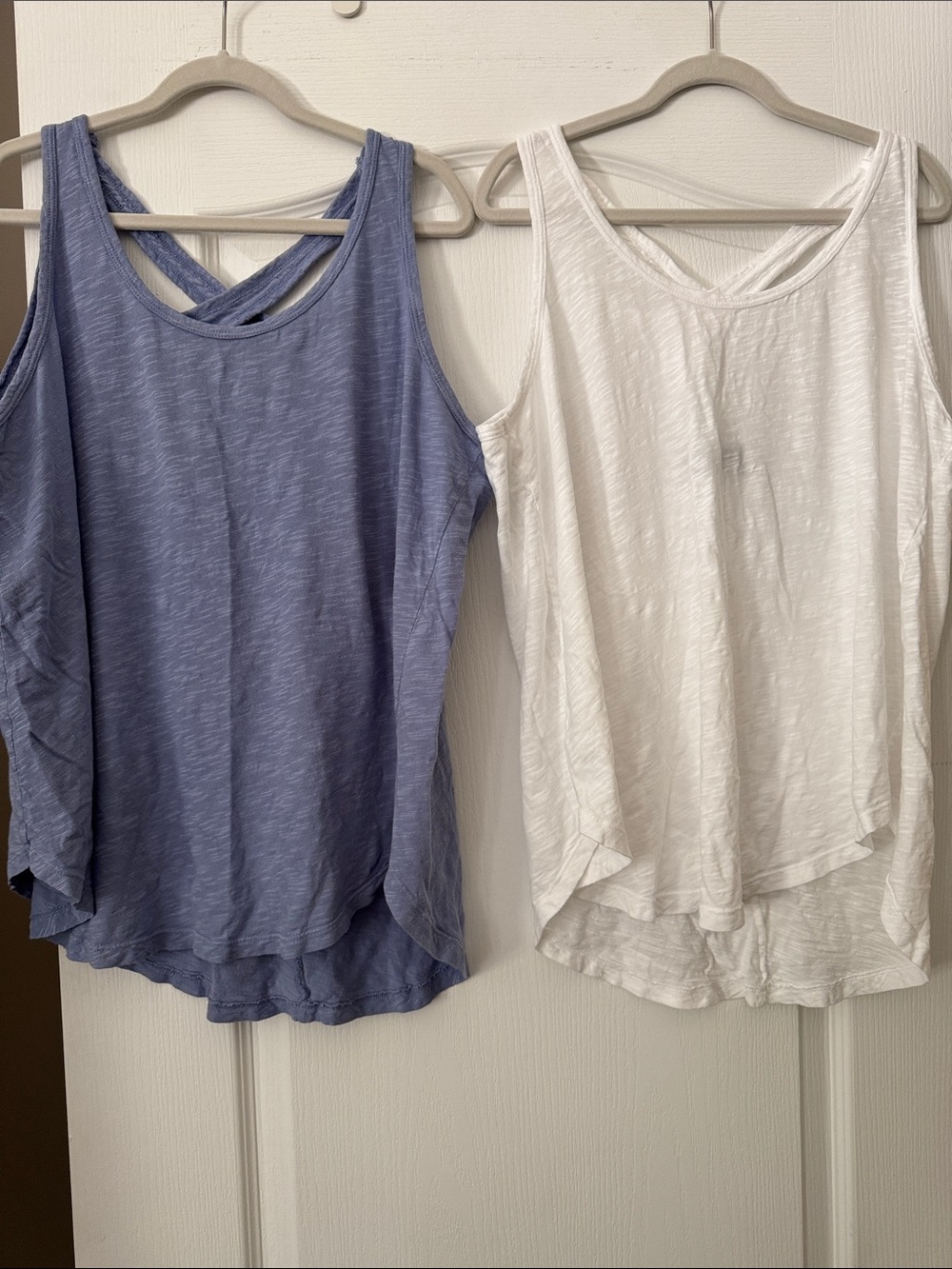 🐠Lightweight Cross-Back Tank Tops🐠set of 2